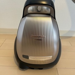 パナソニック　紙パック式掃除機
の画像