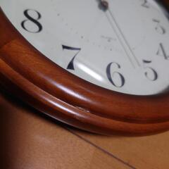 SEIKO壁掛け時計(動作品) 木製。の画像