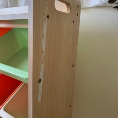 おもちゃ棚の画像