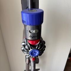 dyson v8fluffy+掃除機の画像