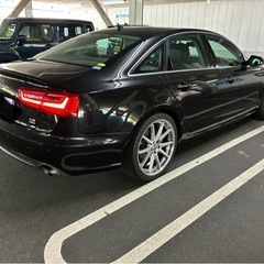 【格安】アウディA6 ブラック　車検ロング　スタッドレス付の画像