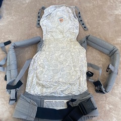 ergo baby 抱っこ紐の画像