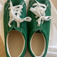 無料　GU スニーカーの画像