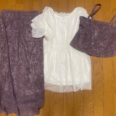 服と化粧品まとめて200円での画像