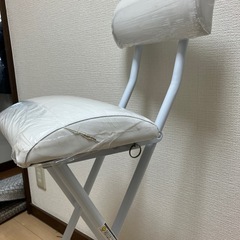 ニトリ　白　ハイチェアの画像
