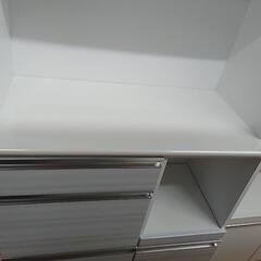 【祇園店】美品！引き出し軽量タイプ！ホワイト食器棚　高さ195cmの画像