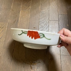 深い和皿の画像