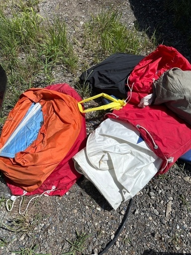 ヨットのジブセール、メインセールです寄付することに致しました