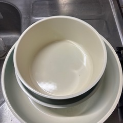 外せる取っ手付きフライパンセットの画像
