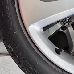 VW ゴルフ7.5GTI純正225/45 R17 PIRELLIバリ溝タイヤ20の画像