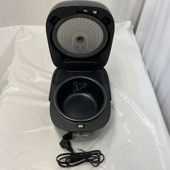 TOSHIBA 炊飯器　2021年製　RC-5MFMの画像