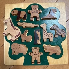 知育玩具　木のおもちゃ他いろいろおまけ付きの画像