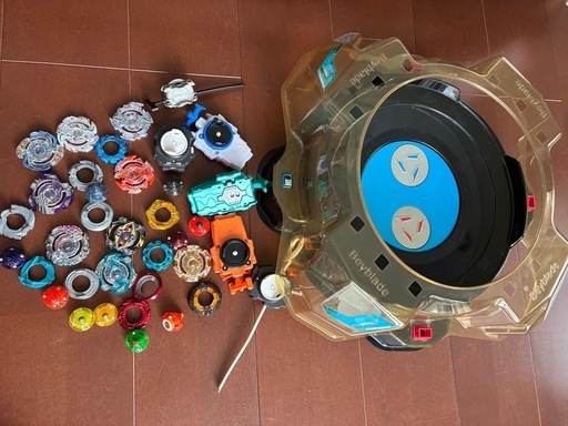 ベイブレイド　回転スタジアムつき　まとめ売り