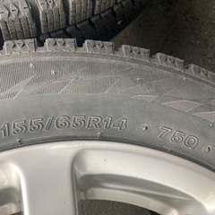 4本セット　ブリヂストン　BLIZZAK スタッドレスタイヤ　155/65R14の画像