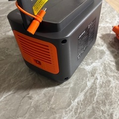 Jackery ポータブル電源 300 Plus (モデル：JE-300B) の画像