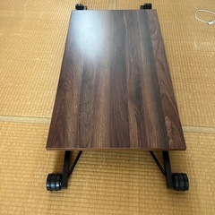 昇降式テーブルの画像