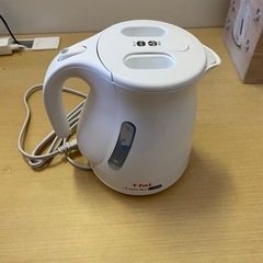 東Z○090 T-fal Justin+Lock 1.0L 電気ケトル KO4421JP 動作品 ホワイト ティファールの画像