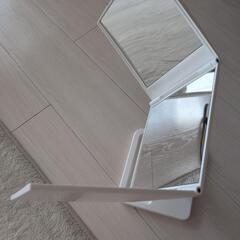 新品・３面回転自由自在できるミラースタンドの画像