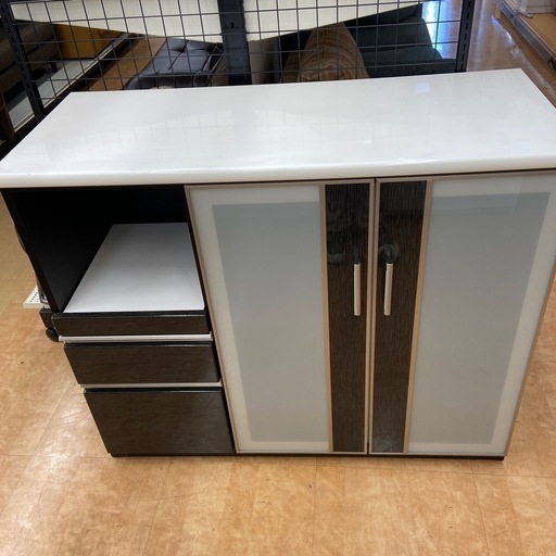 ニトリ　キッチンカウンター　2枚扉　ブラック×ホワイト