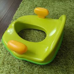 【美品】リッチェル 取っ手付き補助便座 トイトレに♪の画像