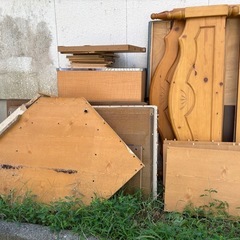 家具の廃材の画像