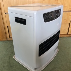石油ファンヒーター(26) トヨトミ  LC-33N  5Lタンク 2024年製  2ヶ月のみ使用の超お買得品の画像