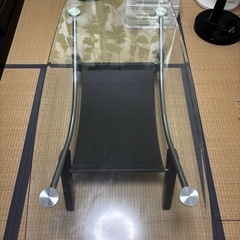 ガラスローテーブル差し上げます＊取りに来ていただける方限定の画像