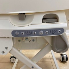 コンビ　電動ハイローチェア、電動バウンサーの画像