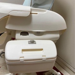 コンビ　電動ハイローチェア、電動バウンサーの画像
