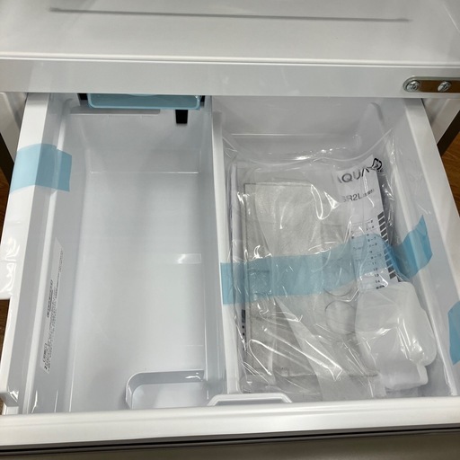 AQUA3ドア冷蔵庫　AQR-26R2