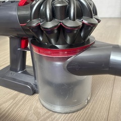 ダイソン　v8fluffy【値段交渉可】の画像