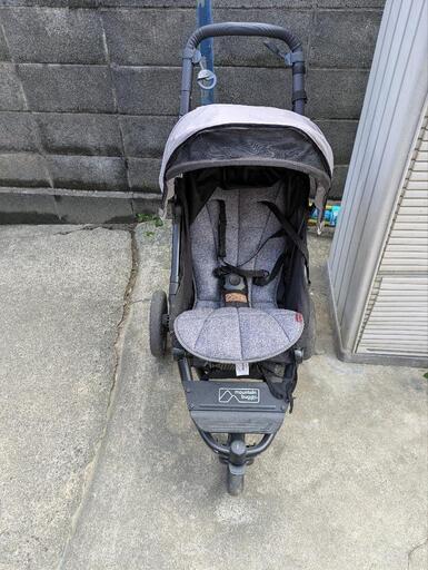 車乗せチャイルドシートとベビーカー