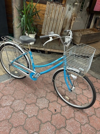 美品　シティーバイク　26インチ自転車　オートライト