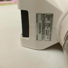 0906-180 2022年製　アイリスオーヤマ　掃除機　サイクロンスティッククリーナー　SCD-143Pの画像