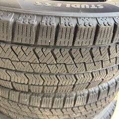BRIDGESTONE VRX2 ブリヂストン　スタッドレス　175/70R14 6分山程度の画像