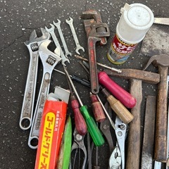 ノコギリ　トンカチ　スパナ　ドライバー　カンナ　などなど　大工道具　など　一式の画像