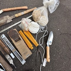 ノコギリ　トンカチ　スパナ　ドライバー　カンナ　などなど　大工道具　など　一式の画像