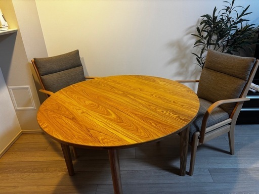 ほぼ未使用ダイニングテーブルセット