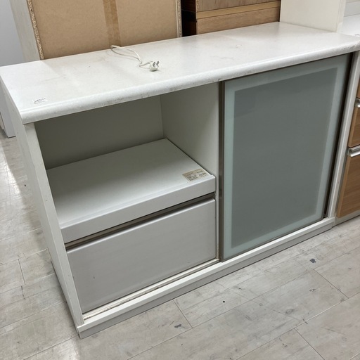 ホワイトキッチンカウンター 3引き出し　ニトリ ニトリ キッチンカウンター 3枚扉 引き出し付 ホワイト【トレファク堺