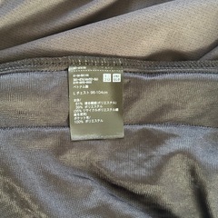 ほぼ新品に近い！　ユニクロ　UNIQLO　ダークグレーパーカーの画像
