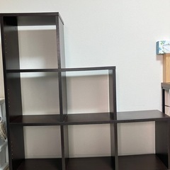 【分解不可、引取り希望】深茶色の飾り棚の画像