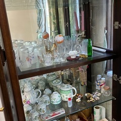 食器棚の画像