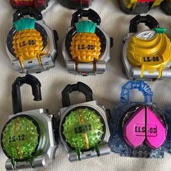 仮面ライダー鎧武ロックシード20点セット単品買い可能の画像