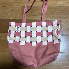 手提げバックの画像