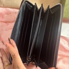 新品未使用　GUCCI 　長財布　箱と保存袋付き　の画像