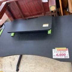 ID:668928 　デスク・台付き　ニトリの画像