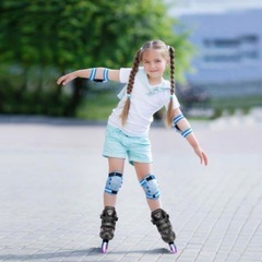 新品未使用　キッズ　ローラースケート　おもちゃ　可愛い　S ピンク インラインスケート 子供用 2サイズ調節可能 光るホイールの画像