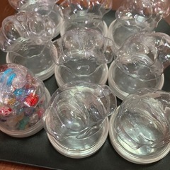 肉球型プラスチック容器９個セットの画像