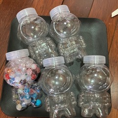宇宙飛行士型プラスチック容器５個セットの画像