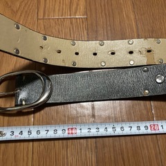 スタッズ付きブラックベルト の画像